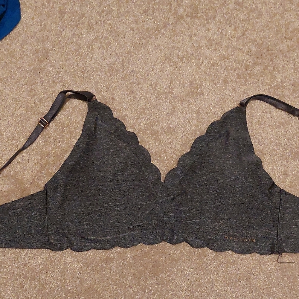 Danskin Gray Wireless Bralette with Scalloped Edges